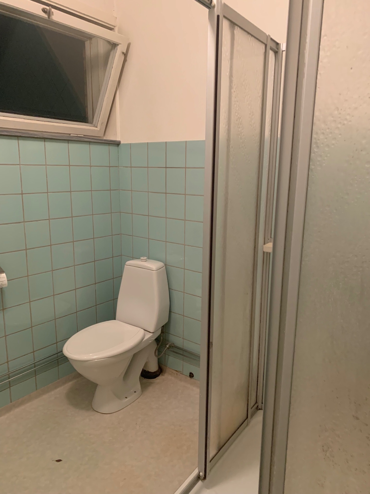 Befintligt badrum i Säffle före renovering
